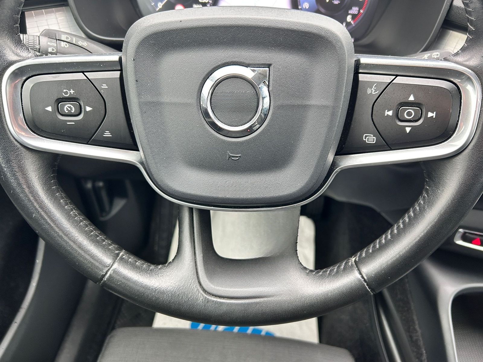 Volvo XC40 Momentum Pro AWD|1.HD|AHK|PANO|KAMERA|SPUR foto 21