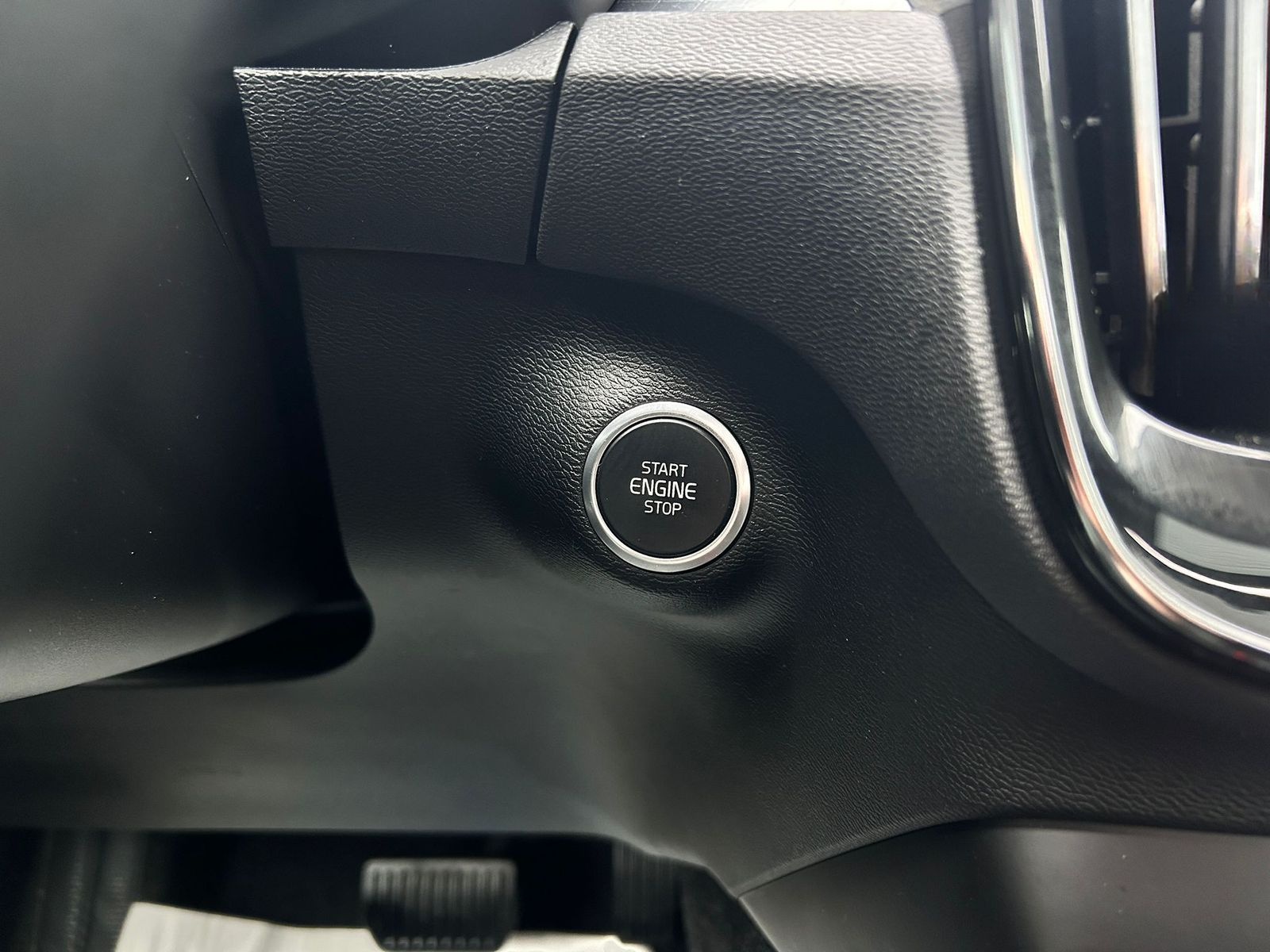 Volvo XC40 Momentum Pro AWD|1.HD|AHK|PANO|KAMERA|SPUR foto 23