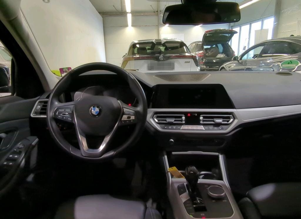 BMW 320 d xDrive Advantage SpoSi BLIS LED AUT foto 5
