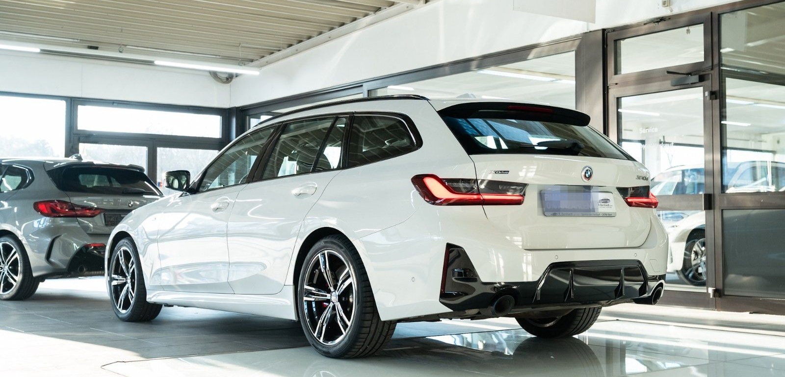 BMW 330d xDrive M Sport 360°Kam PanoDa schwAHK uvm. foto 12