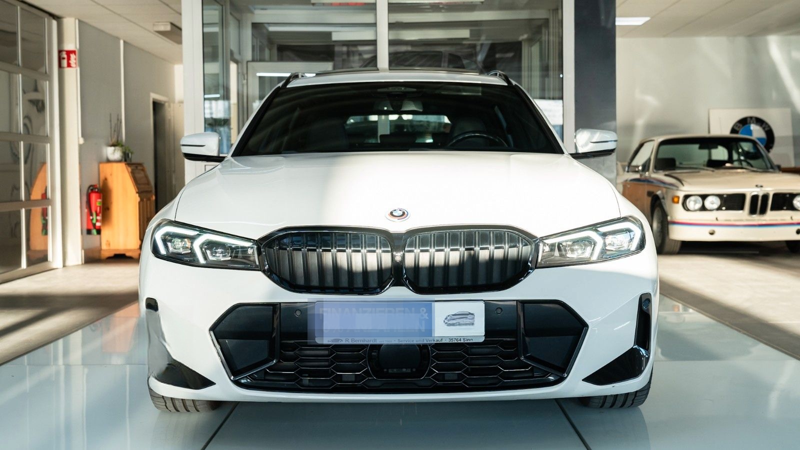 BMW 330d xDrive M Sport 360°Kam PanoDa schwAHK uvm. foto 3