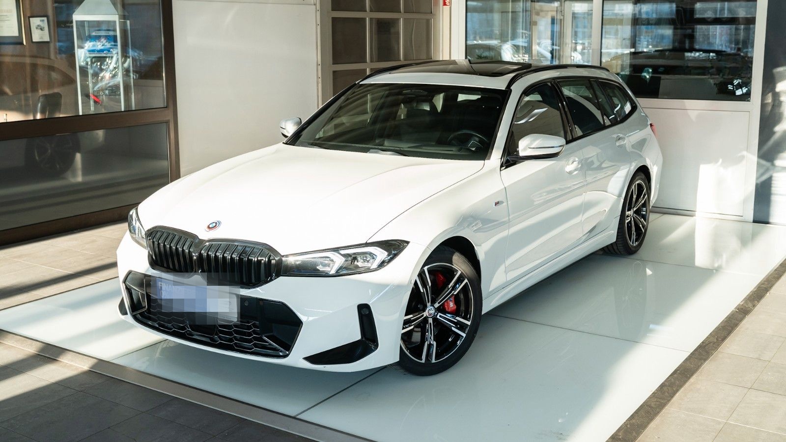 BMW 330d xDrive M Sport 360°Kam PanoDa schwAHK uvm. foto 6