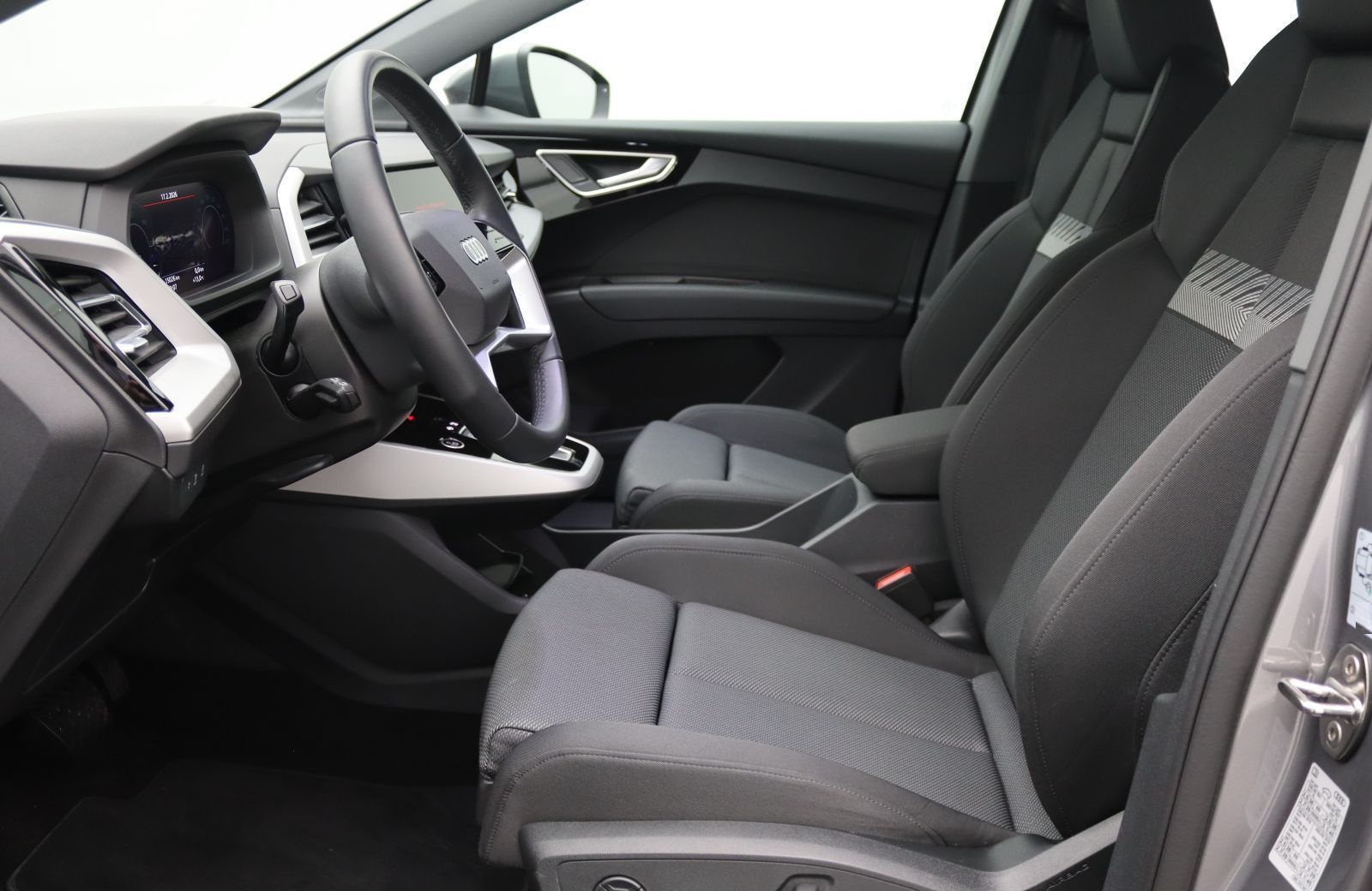 Audi Q4 e-tron 45 / Navi plus, Matrix, Standklima, WP foto 12