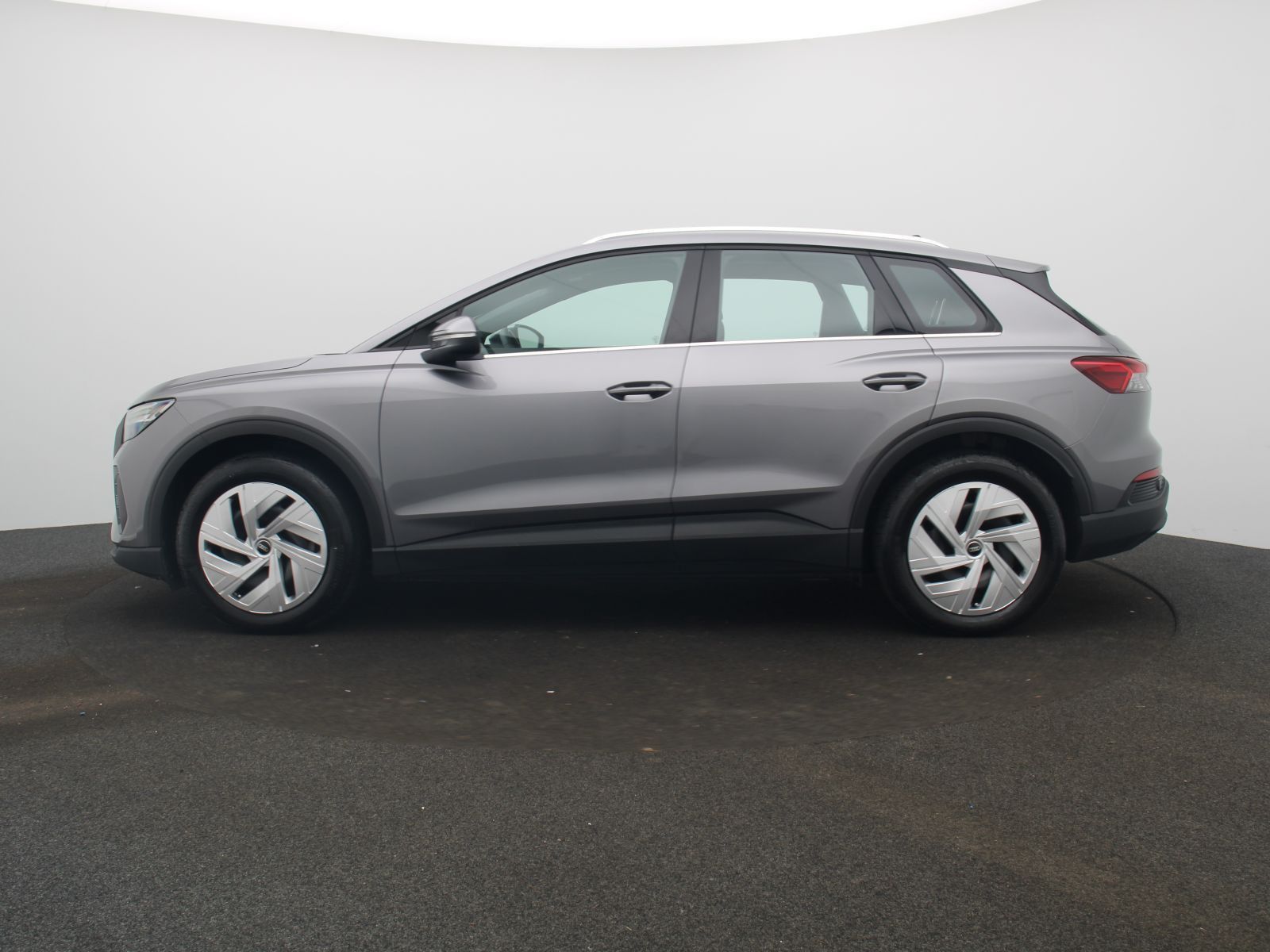 Audi Q4 e-tron 45 / Navi plus, Matrix, Standklima, WP foto 4