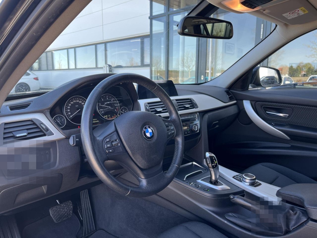 BMW 318d T Aut. Advantage, LED, HiFi, Navi, SHZ, PDC foto 9