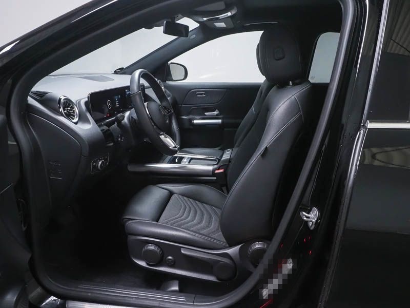 Mercedes-Benz GLA 220 d 4M Progressive Pano AHK Distronic 360 foto 5