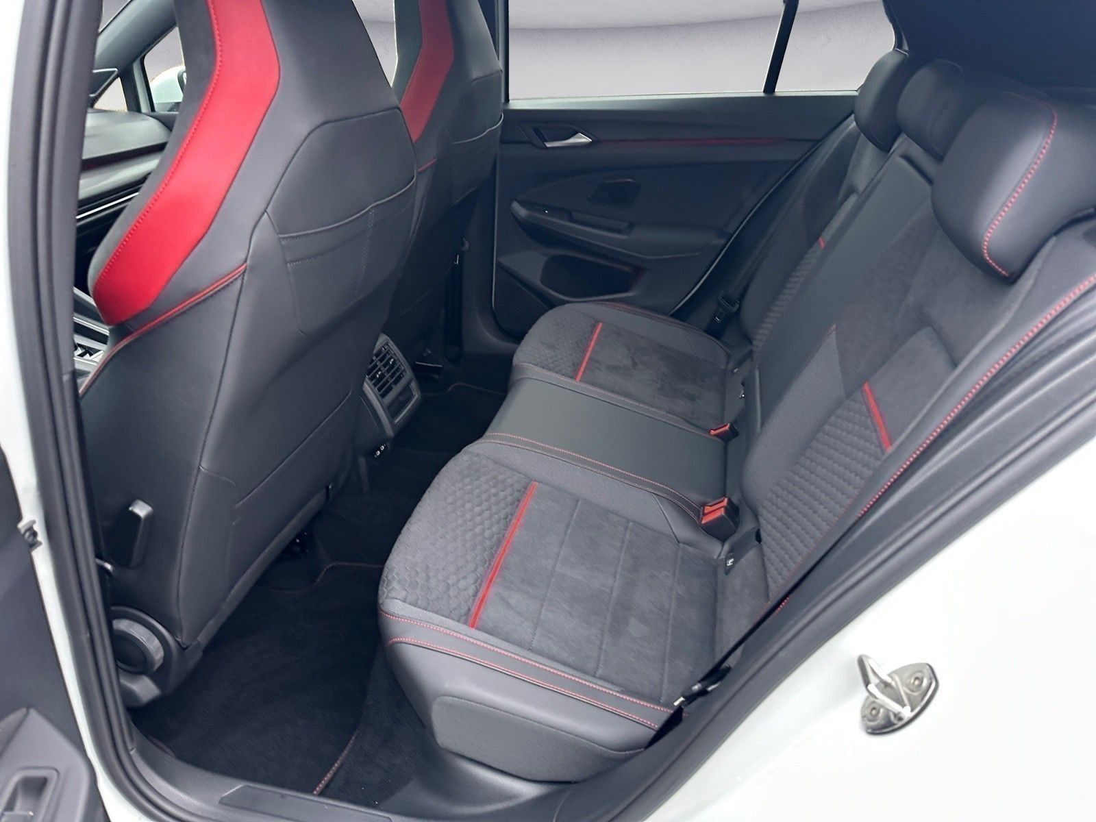Volkswagen Golf GTI DSG Clubsport Pano Matrix harman/kardon foto 9