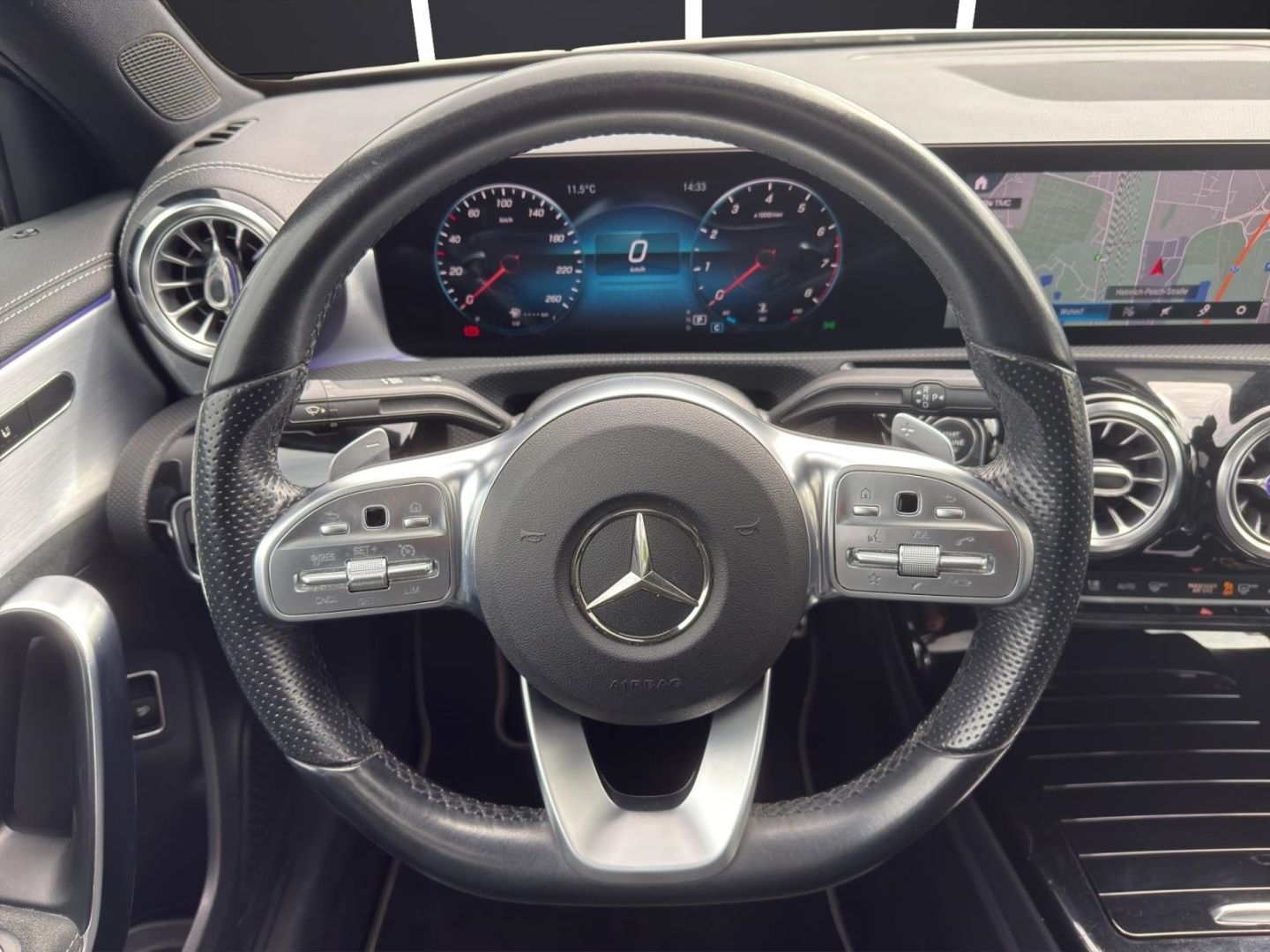 Mercedes-Benz A 180 AMG Line Edition Panodach Navi Digitales C foto 11