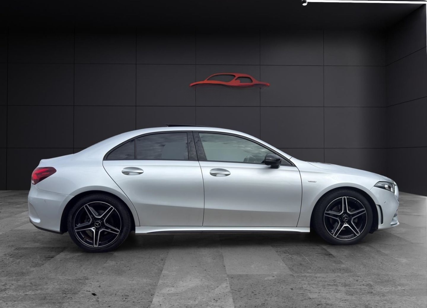 Mercedes-Benz A 180 AMG Line Edition Panodach Navi Digitales C foto 7