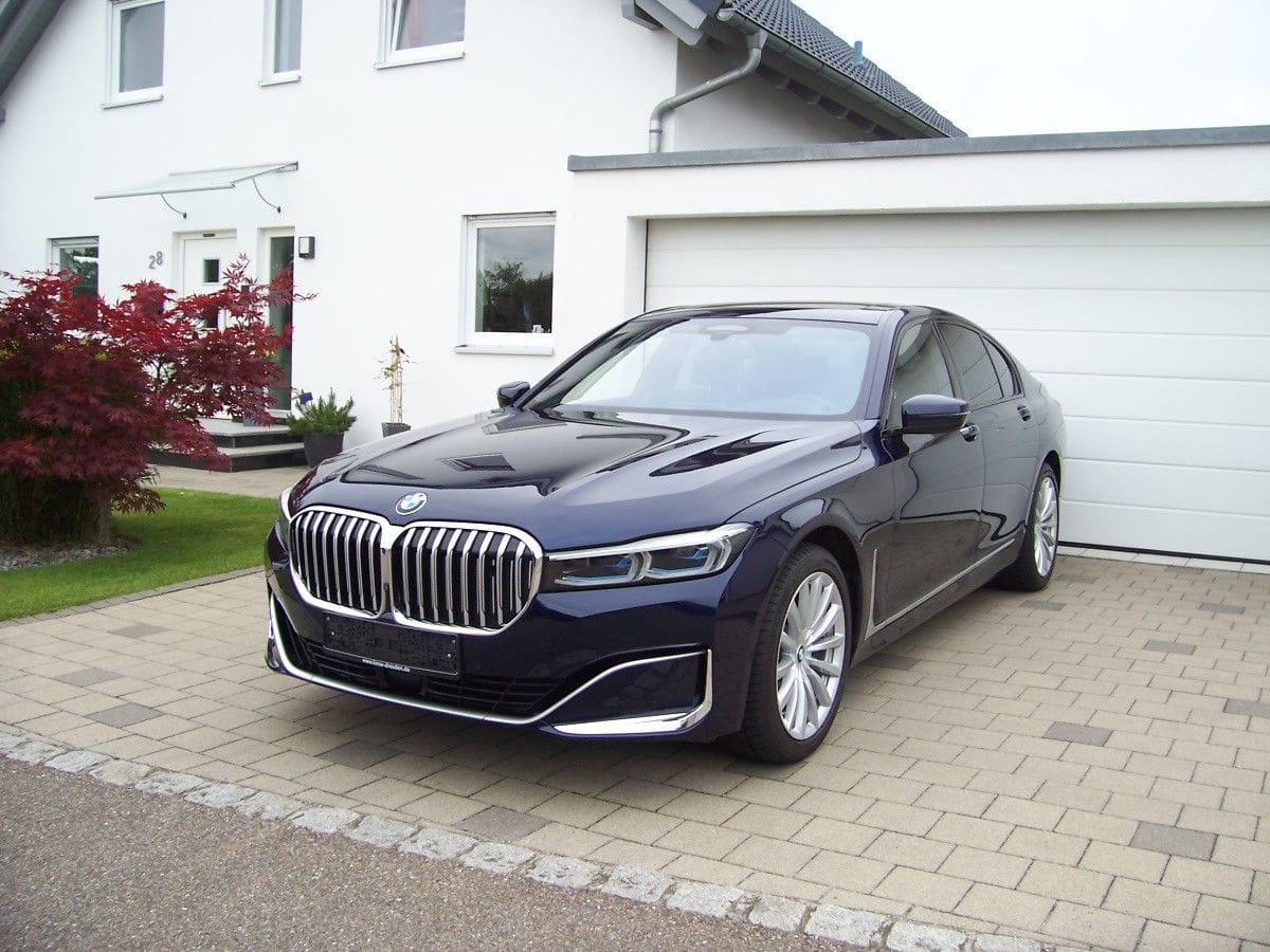 BMW 750i xDrive B&W Night EGSD F-Parken Laser I.Hand