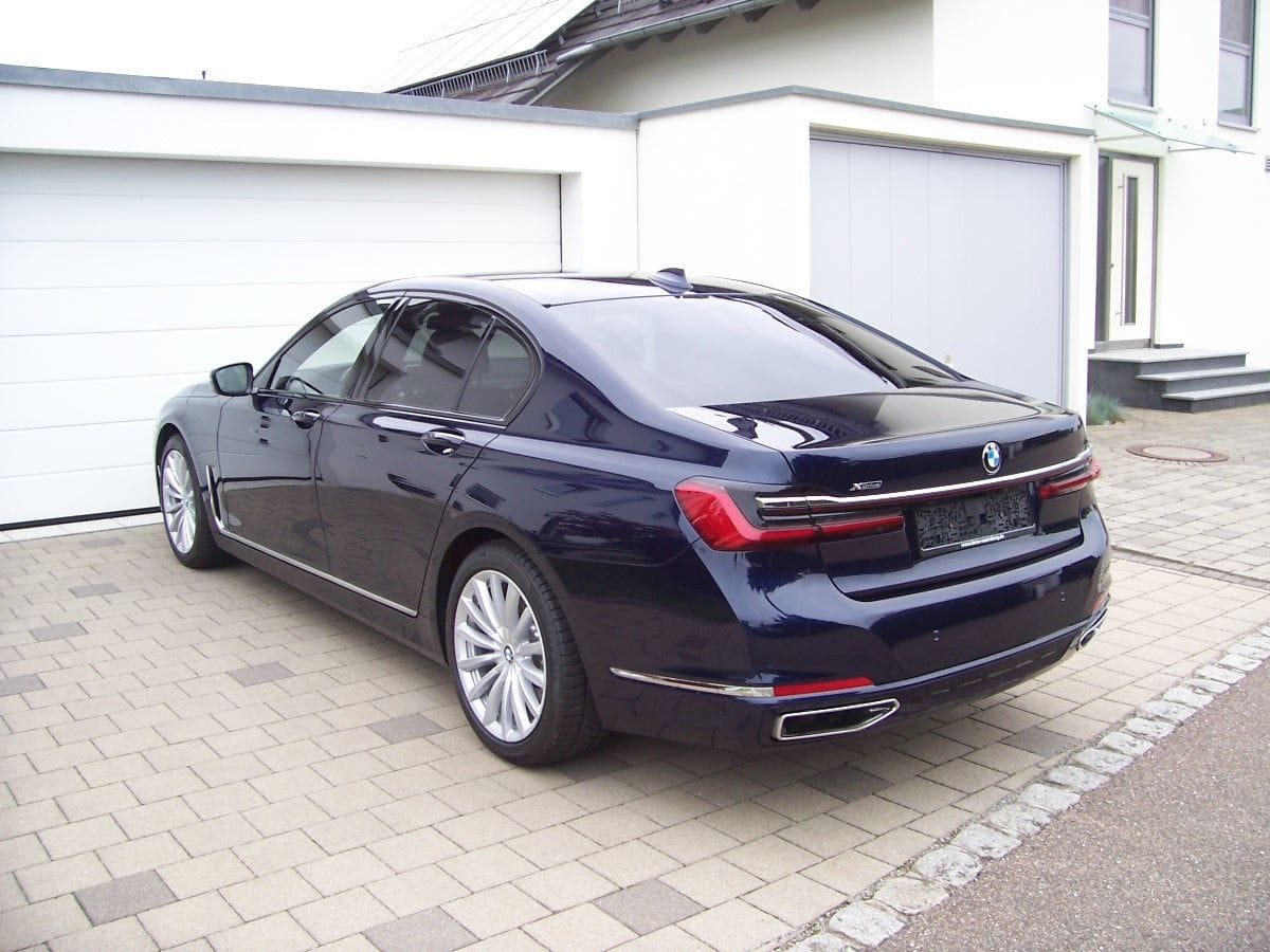 BMW 750i xDrive B&W Night EGSD F-Parken Laser I.Hand foto 3