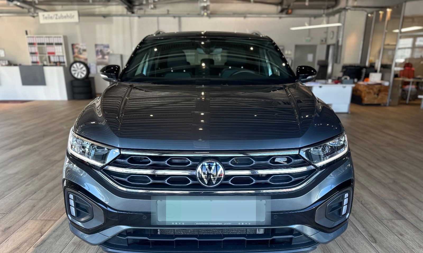 Volkswagen T-Roc R-Line/NAVI/KAMERA/TEMPOMAT/SHZ foto 2