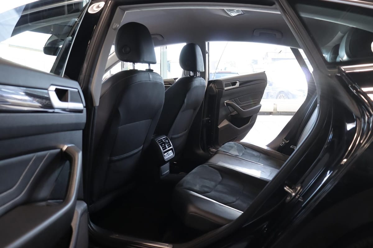 Volkswagen Arteon 2.0 TDI Elegance 4Motion VIRTUAL KAMERA foto 13