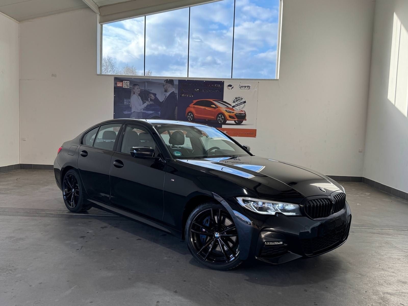 BMW 330 d xDrive M Sport LEDER+NAVI+KAMERA+HARMANCAR foto 2