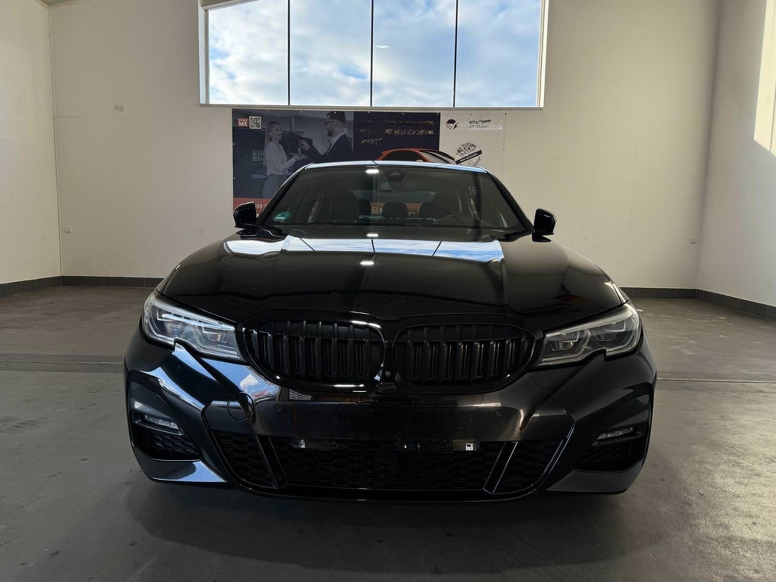 BMW 330 d xDrive M Sport LEDER+NAVI+KAMERA+HARMANCAR foto 3