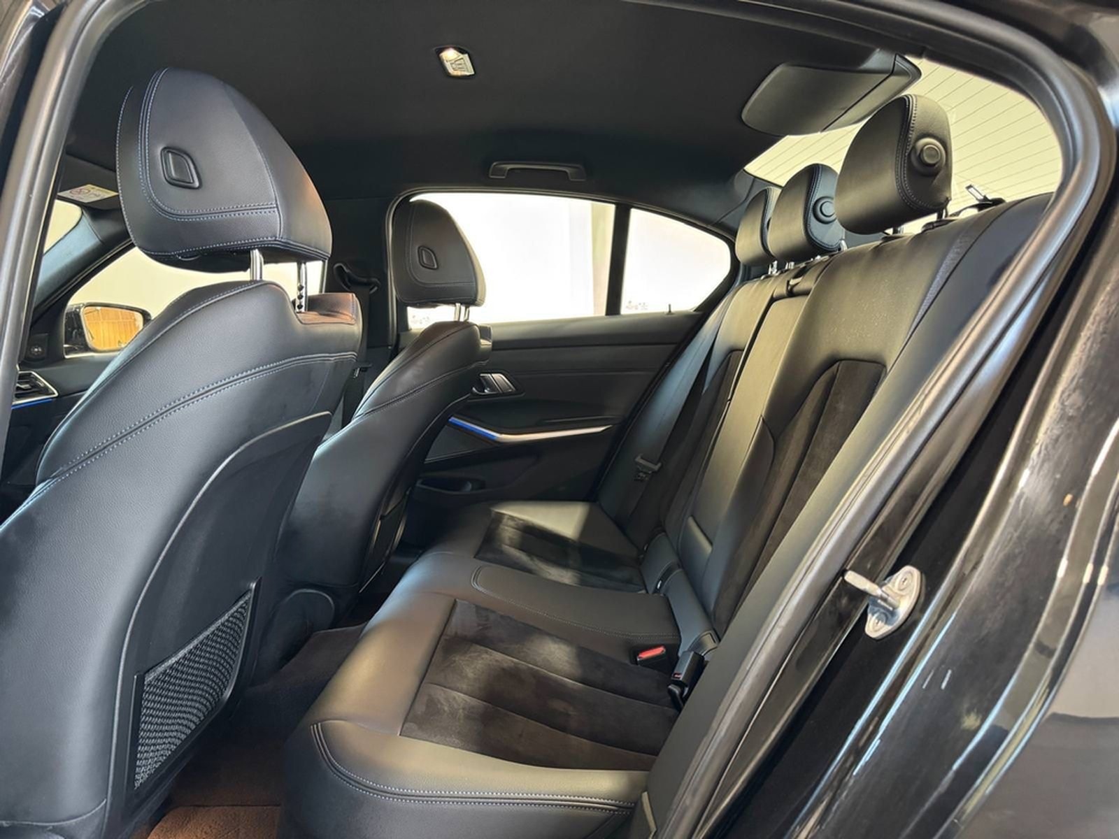 BMW 330 d xDrive M Sport LEDER+NAVI+KAMERA+HARMANCAR foto 26
