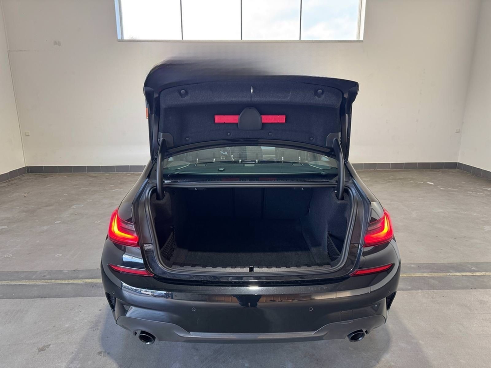 BMW 330 d xDrive M Sport LEDER+NAVI+KAMERA+HARMANCAR foto 29