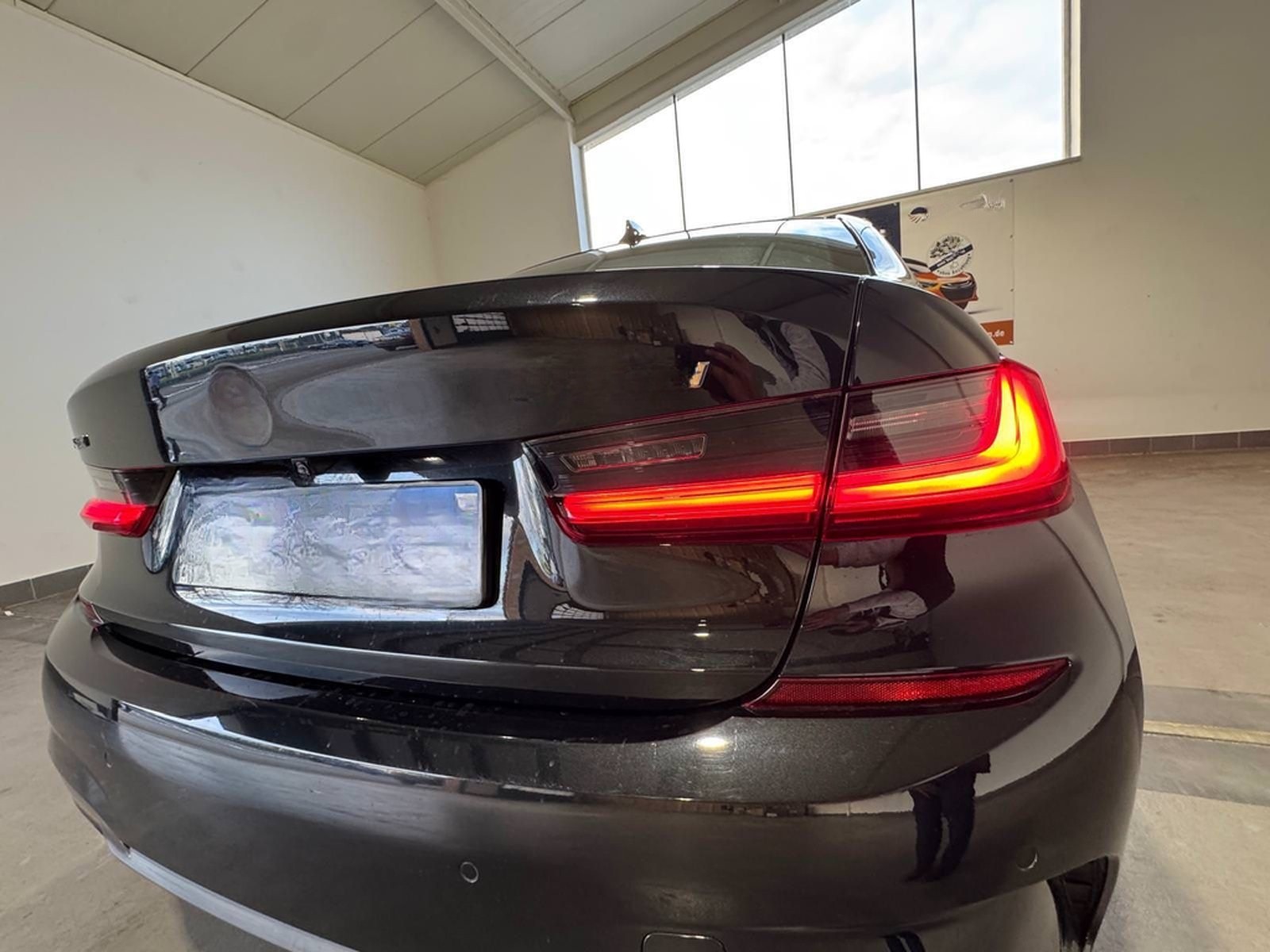 BMW 330 d xDrive M Sport LEDER+NAVI+KAMERA+HARMANCAR foto 7