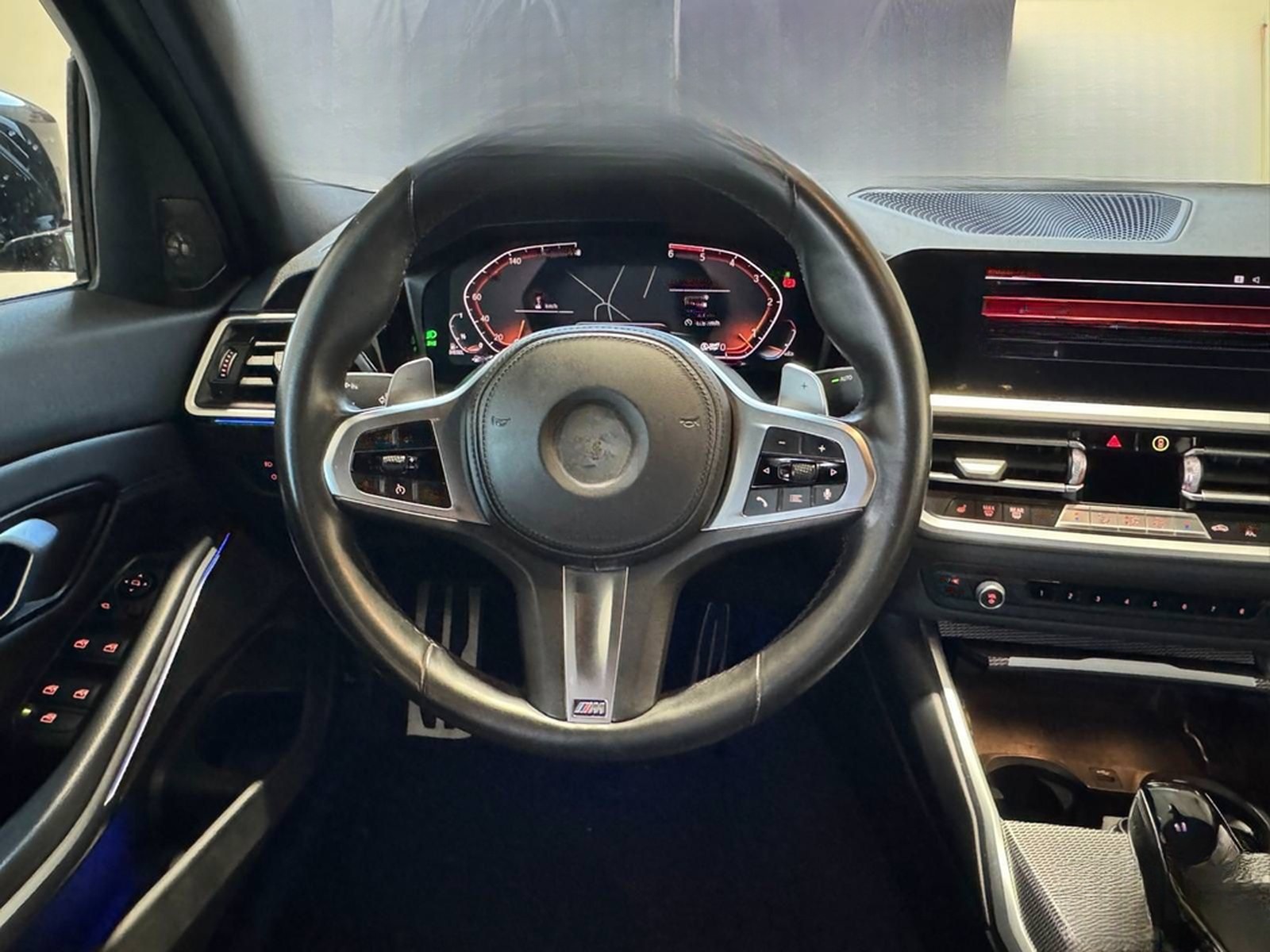 BMW 330 d xDrive M Sport LEDER+NAVI+KAMERA+HARMANCAR foto 10