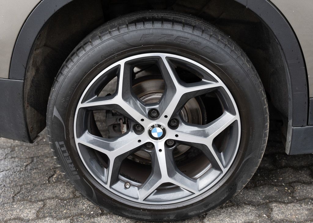 BMW X1 sDrive 18i X-Line LED NAVI SHZ PDC KLIMA foto 11