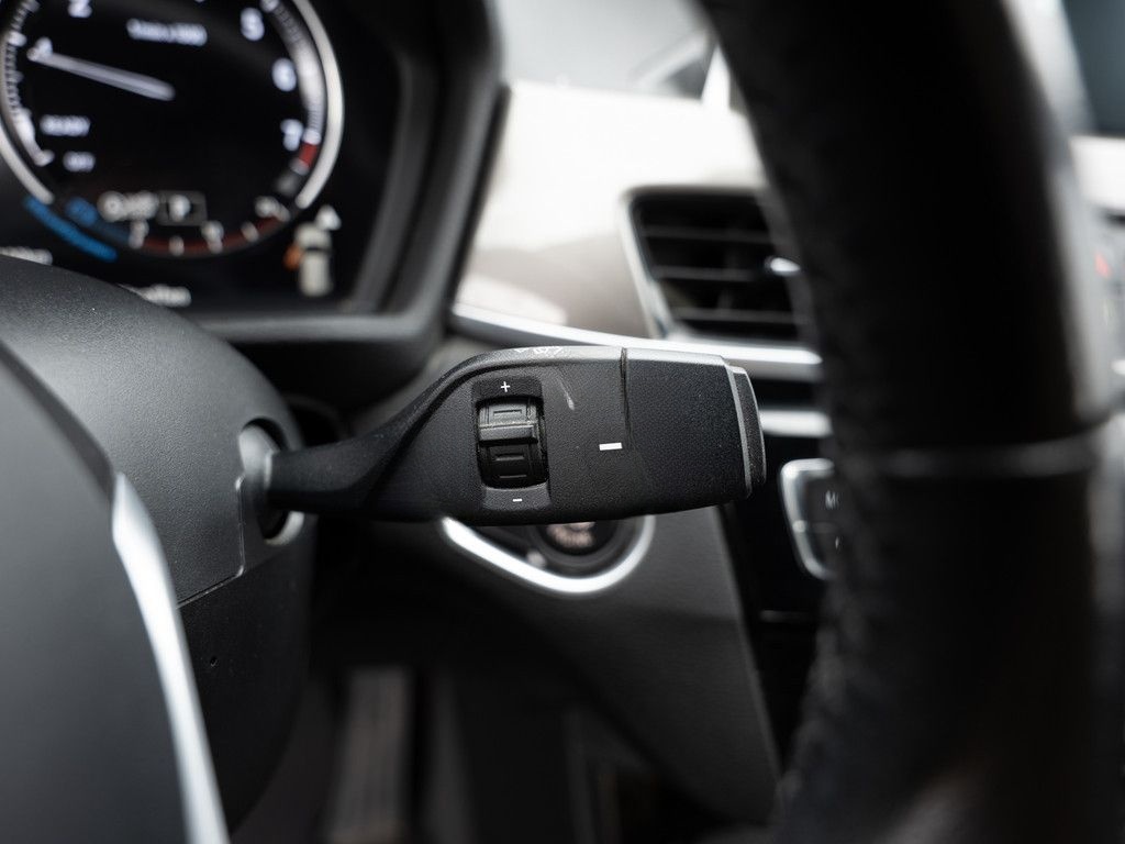 BMW X1 sDrive 18i X-Line LED NAVI SHZ PDC KLIMA foto 24