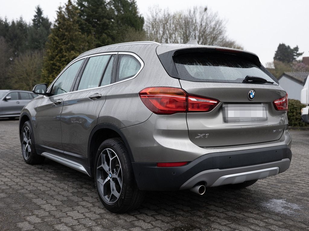 BMW X1 sDrive 18i X-Line LED NAVI SHZ PDC KLIMA foto 7