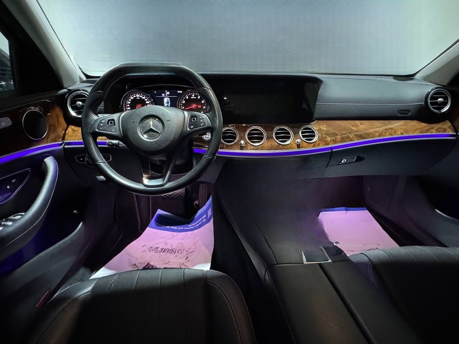 Mercedes-Benz E 200 E Limousine 2.0 CGI NAVI+KAMERA+LEDER foto 7