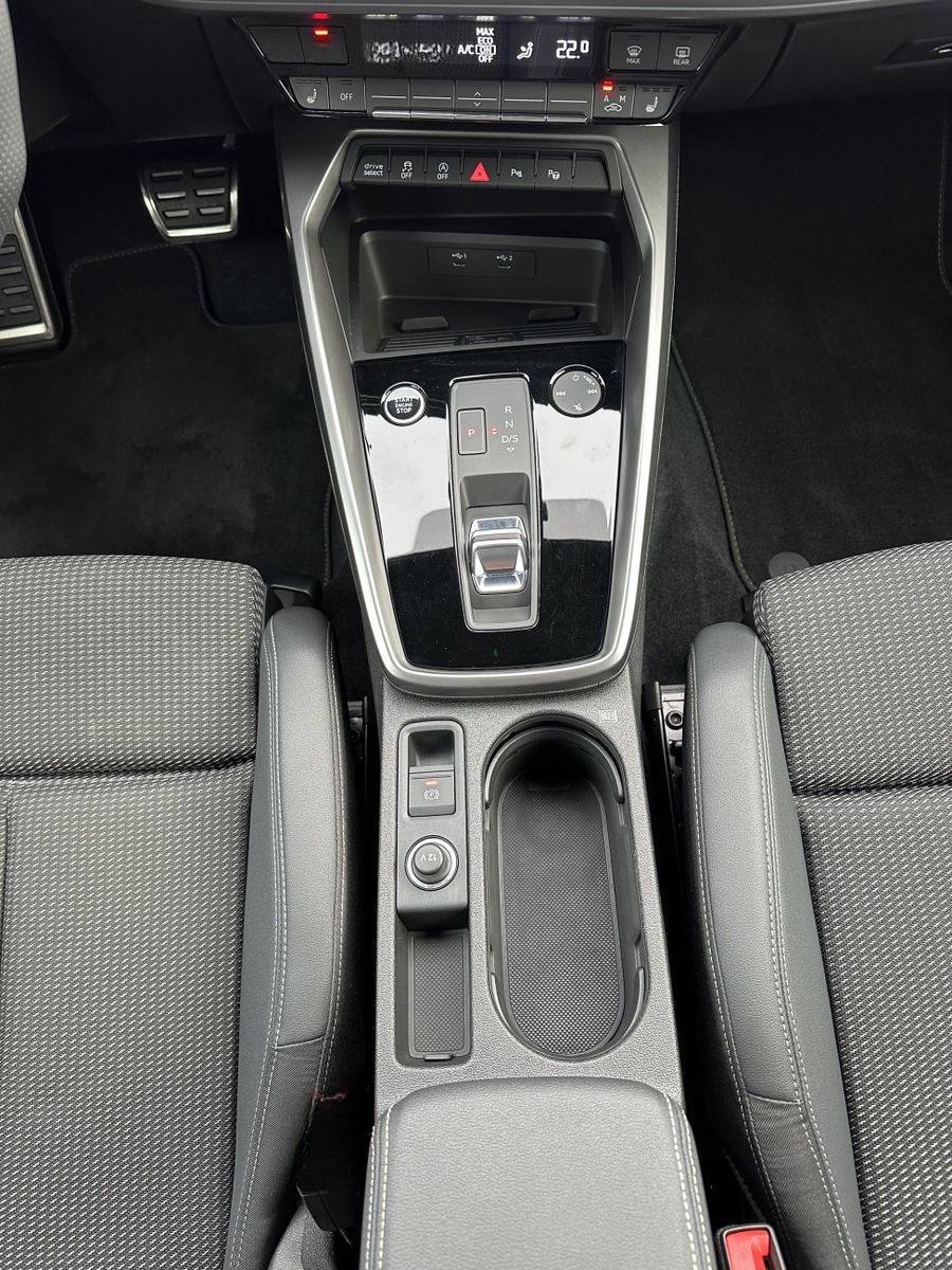 Audi A3 SpB 35 TFSI S-Line NAV+LED+CARPLAY+VCOCK+1HD  foto 12