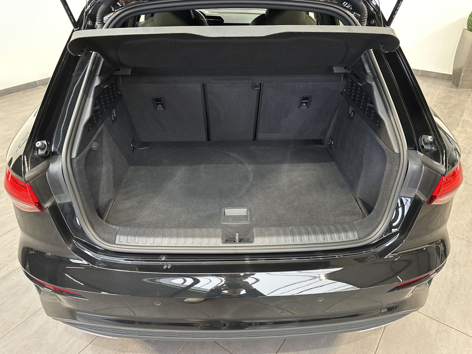 Audi A3 SpB 35 TFSI S-Line NAV+LED+CARPLAY+VCOCK+1HD  foto 6