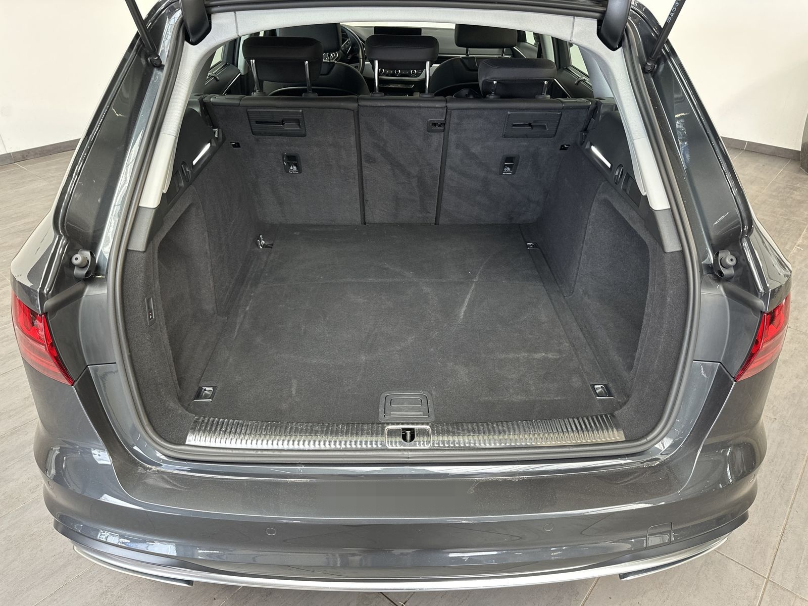 Audi A4 Avant 40 TDI Qu Advanced NAV+MATRIX+AHK+ACC foto 6