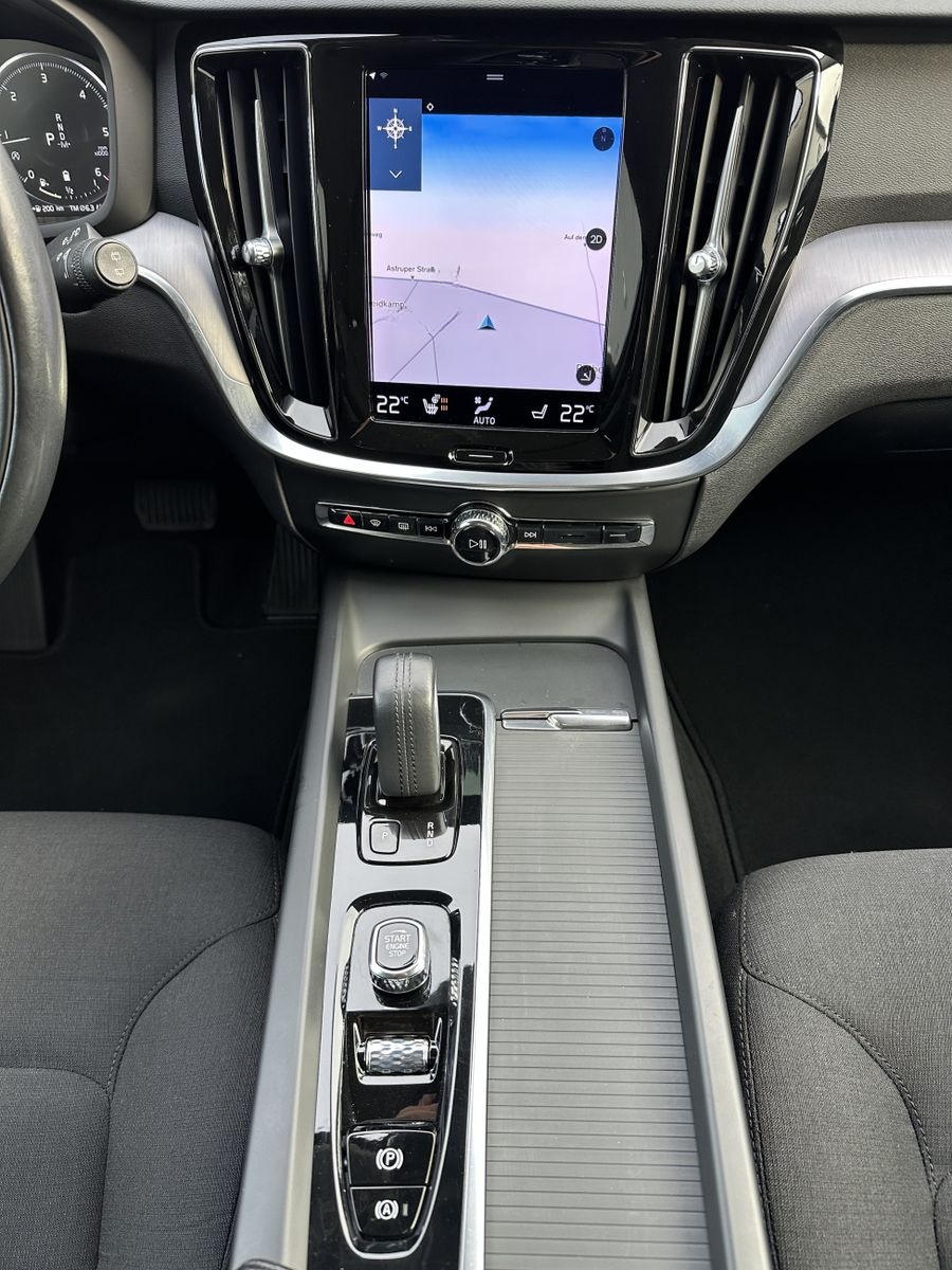 Volvo V60 B4 Momentum Pro NAV+LED+SHZ+KAM+DIGDISP+SH foto 12