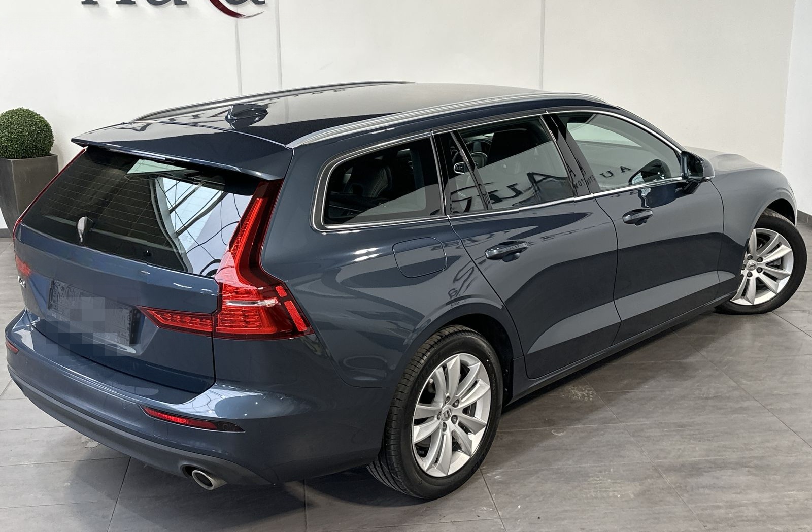 Volvo V60 B4 Momentum Pro NAV+LED+SHZ+KAM+DIGDISP+SH foto 5