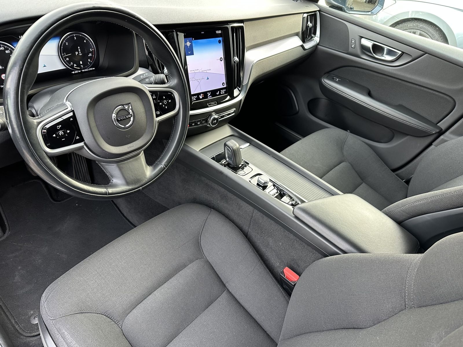 Volvo V60 B4 Momentum Pro NAV+LED+SHZ+KAM+DIGDISP+SH foto 8