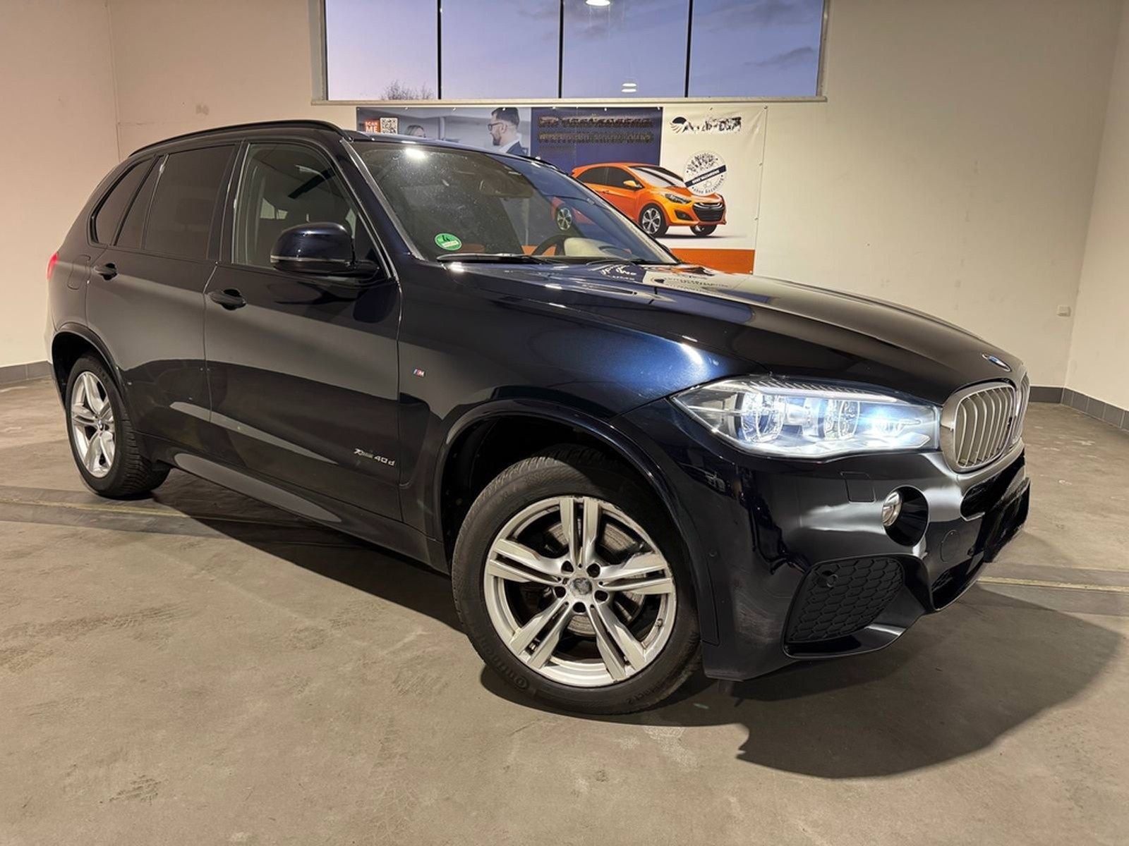BMW X5 xDrive 40d M-PAKET AHK+HUD+PANO+KAMERA foto 2