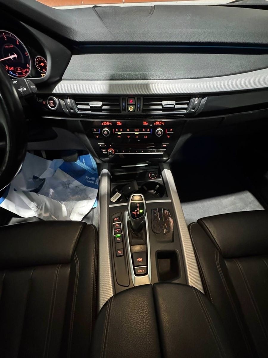 BMW X5 xDrive 40d M-PAKET AHK+HUD+PANO+KAMERA foto 24