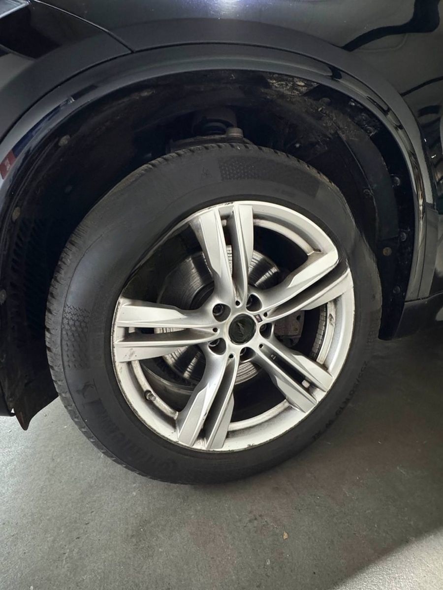 BMW X5 xDrive 40d M-PAKET AHK+HUD+PANO+KAMERA foto 32
