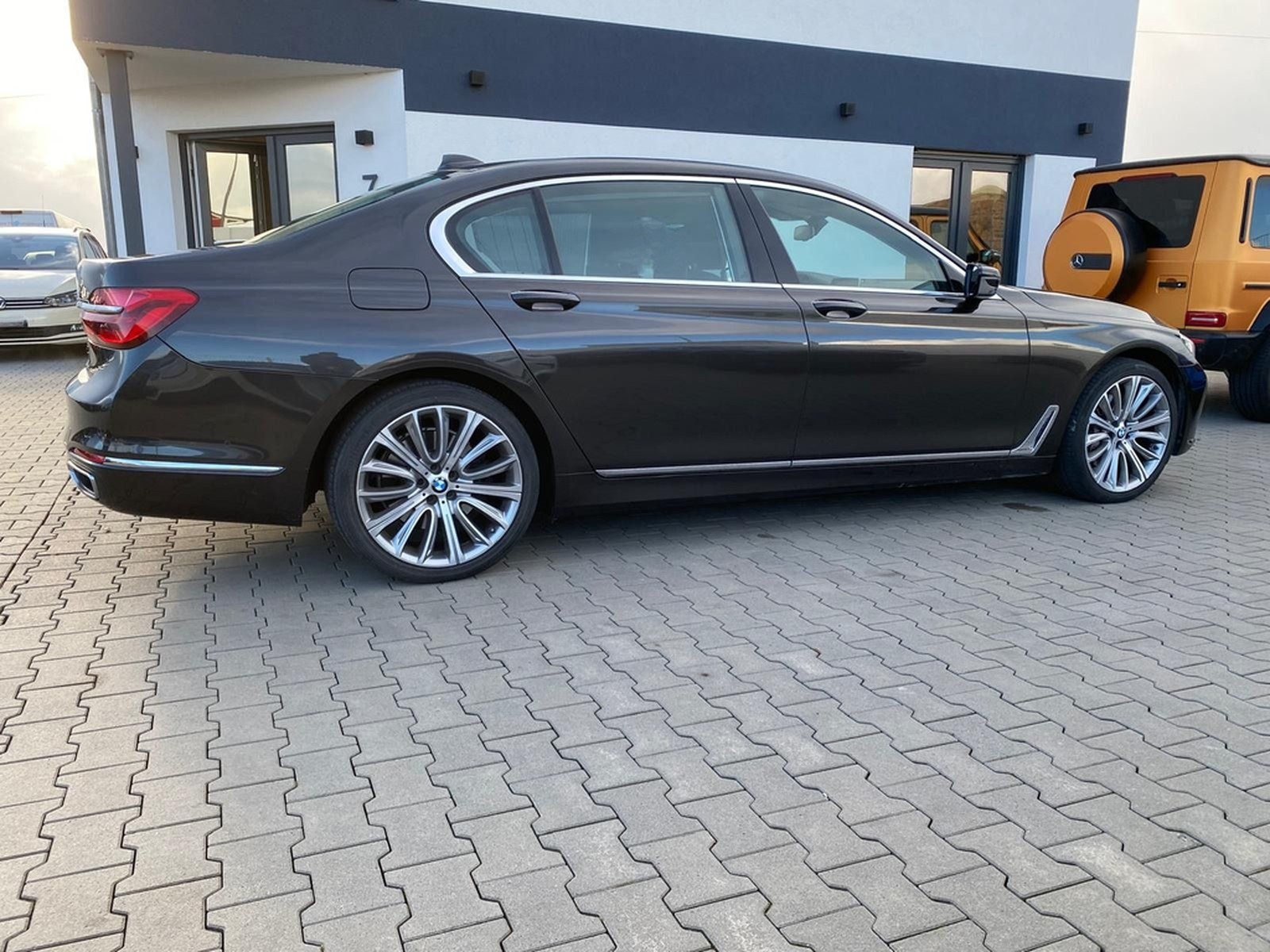 BMW 740 740li|TV|PANO|Massage|360°|Displ.Key|VOLL foto 6