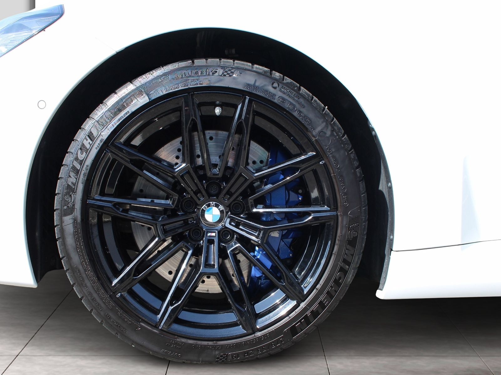 BMW M2 Coupé BASTUCK Auspuffanlage Carbon Lenkradhei foto 6