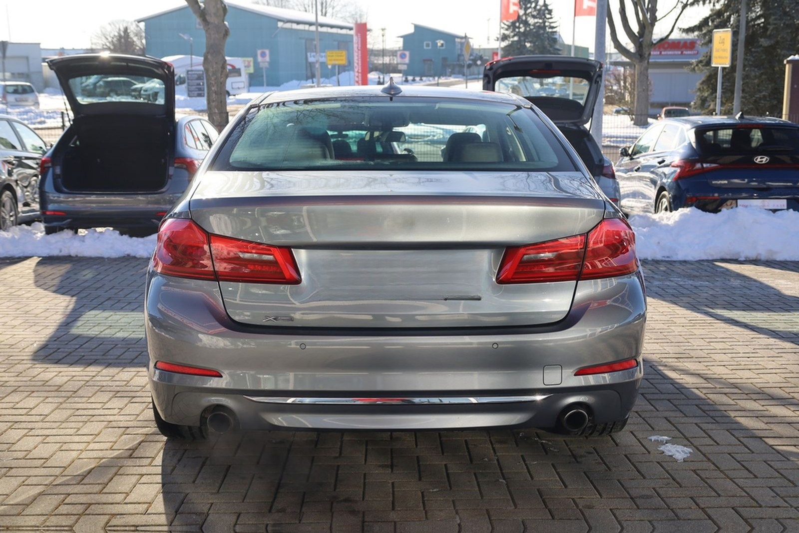 BMW 530i xDrive Luxury Line LED Leder Navi Totwinkel foto 4