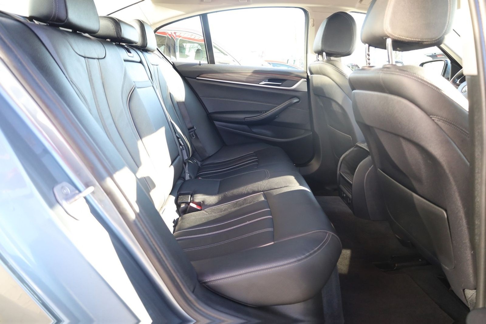 BMW 530i xDrive Luxury Line LED Leder Navi Totwinkel foto 33