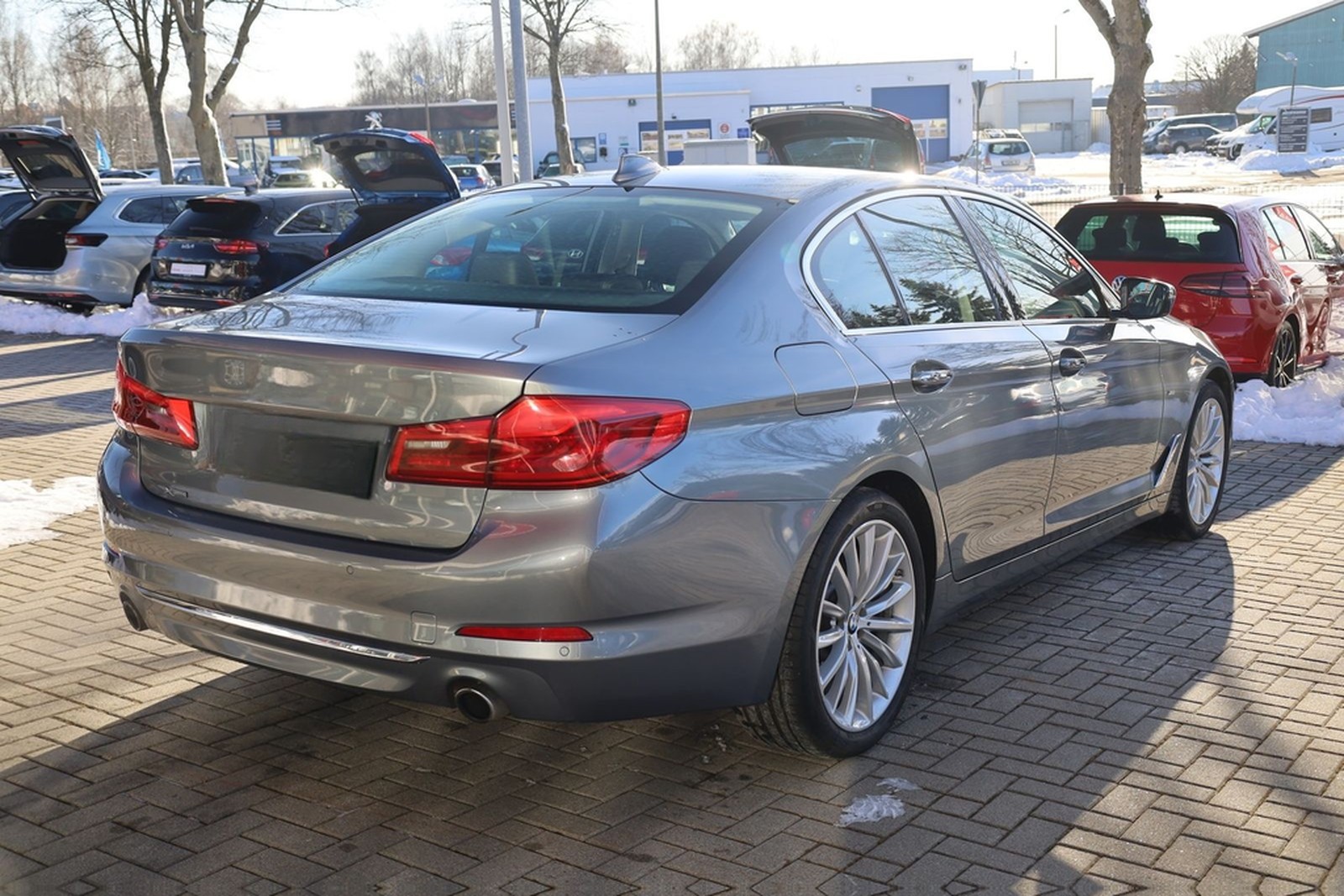 BMW 530i xDrive Luxury Line LED Leder Navi Totwinkel foto 5