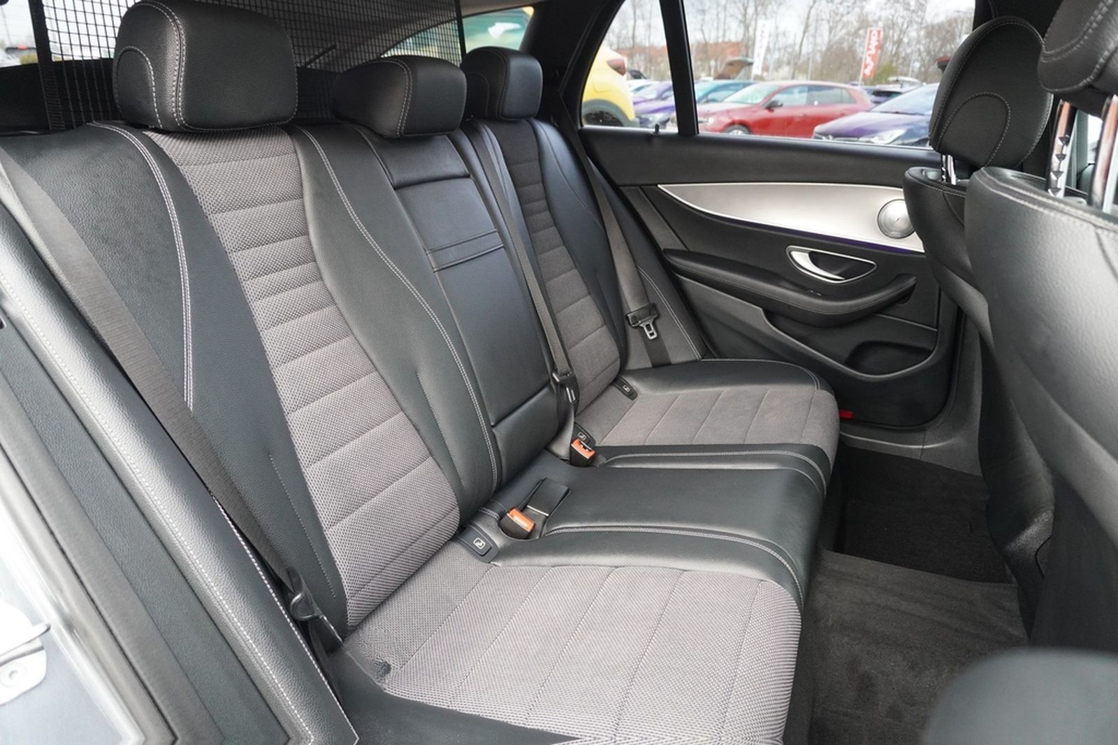 Mercedes-Benz E250 T-Modell Avantgarde LED Navi Burmester AHK foto 13