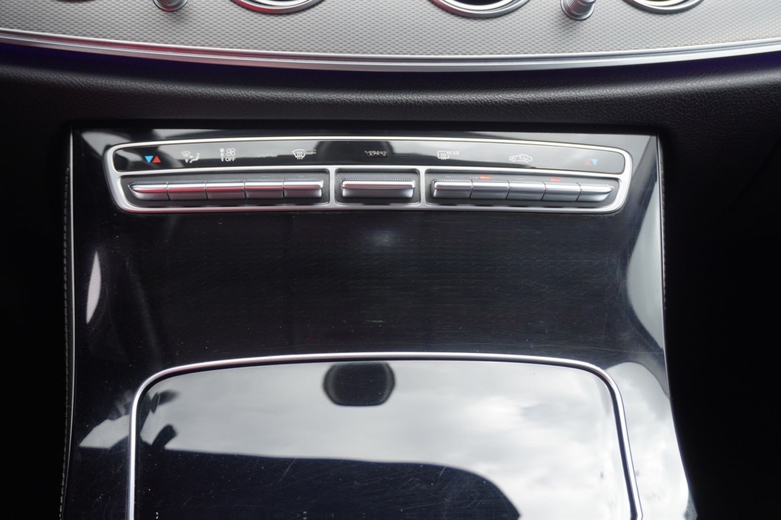 Mercedes-Benz E250 T-Modell Avantgarde LED Navi Burmester AHK foto 34
