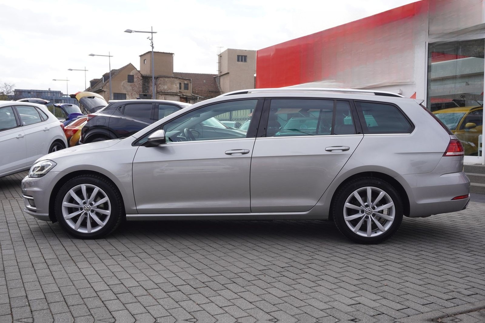 Volkswagen Golf VII Variant 1.5TSI Highline LED AHK Kamera foto 3
