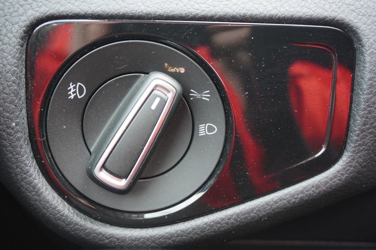 Volkswagen Golf VII Variant 1.5TSI Highline LED AHK Kamera foto 28