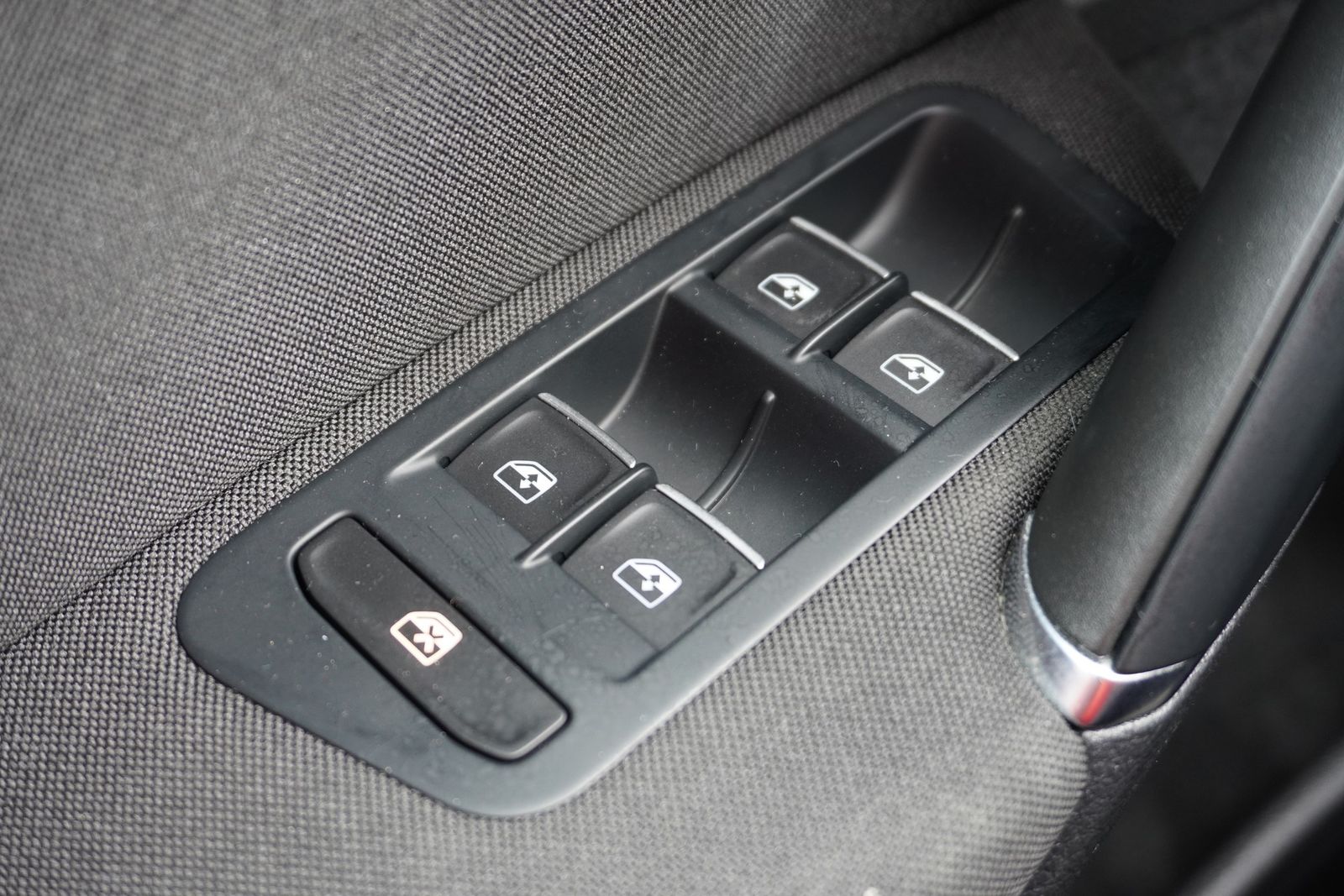 Volkswagen Golf VII Variant 1.5TSI Highline LED AHK Kamera foto 30