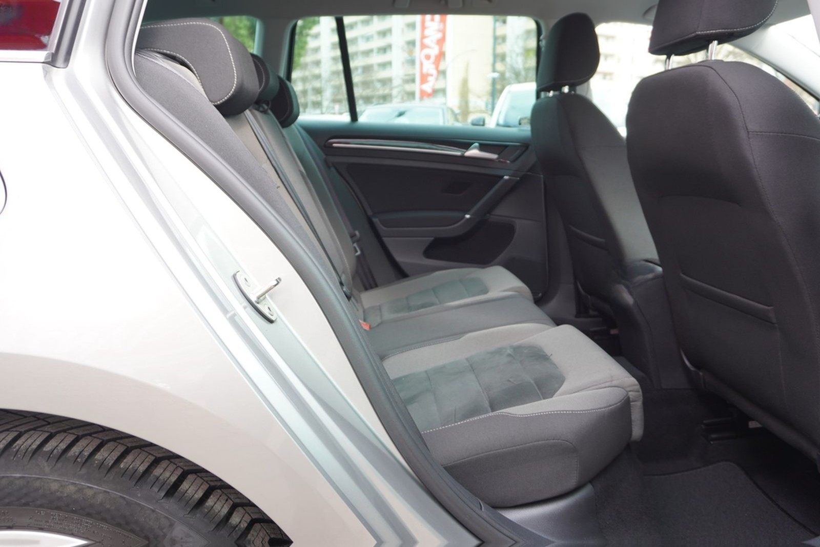 Volkswagen Golf VII Variant 1.5TSI Highline LED AHK Kamera foto 33
