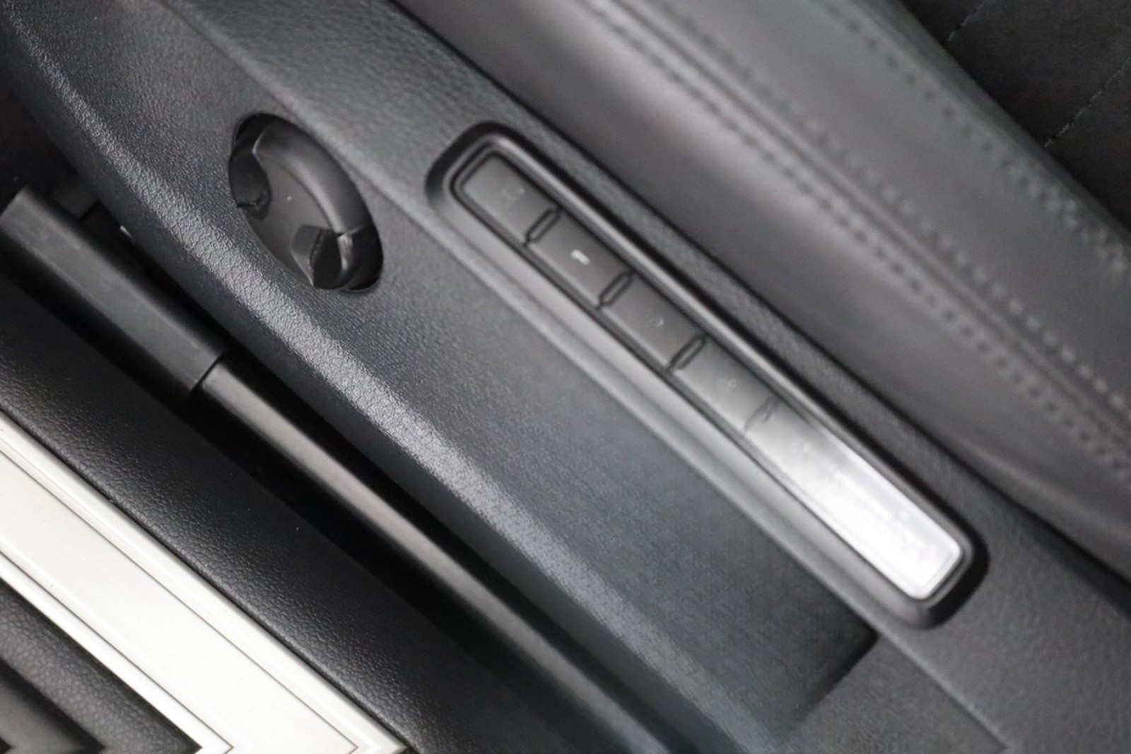 Volkswagen Passat Variant 1.8 TSI R-Line LED Navi foto 29