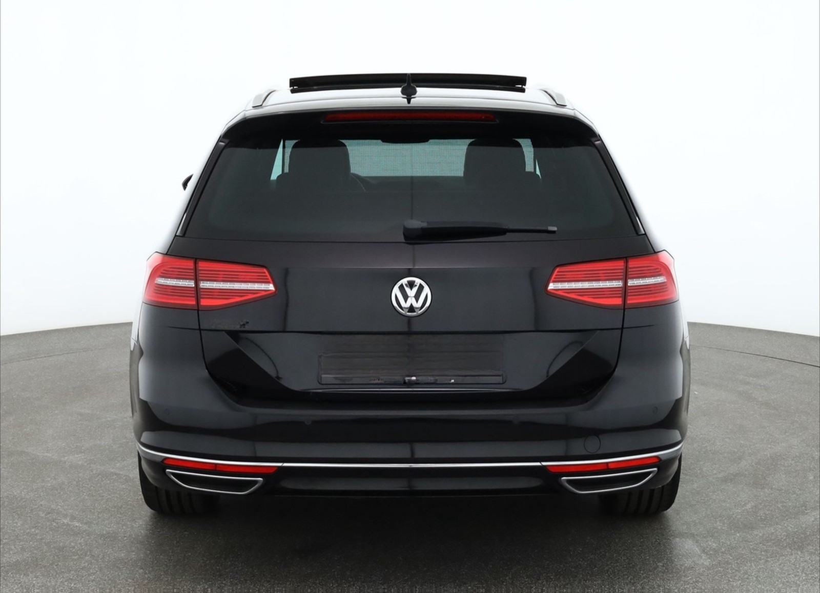 Volkswagen Passat Variant 1.8 TSI R-Line LED Navi foto 4