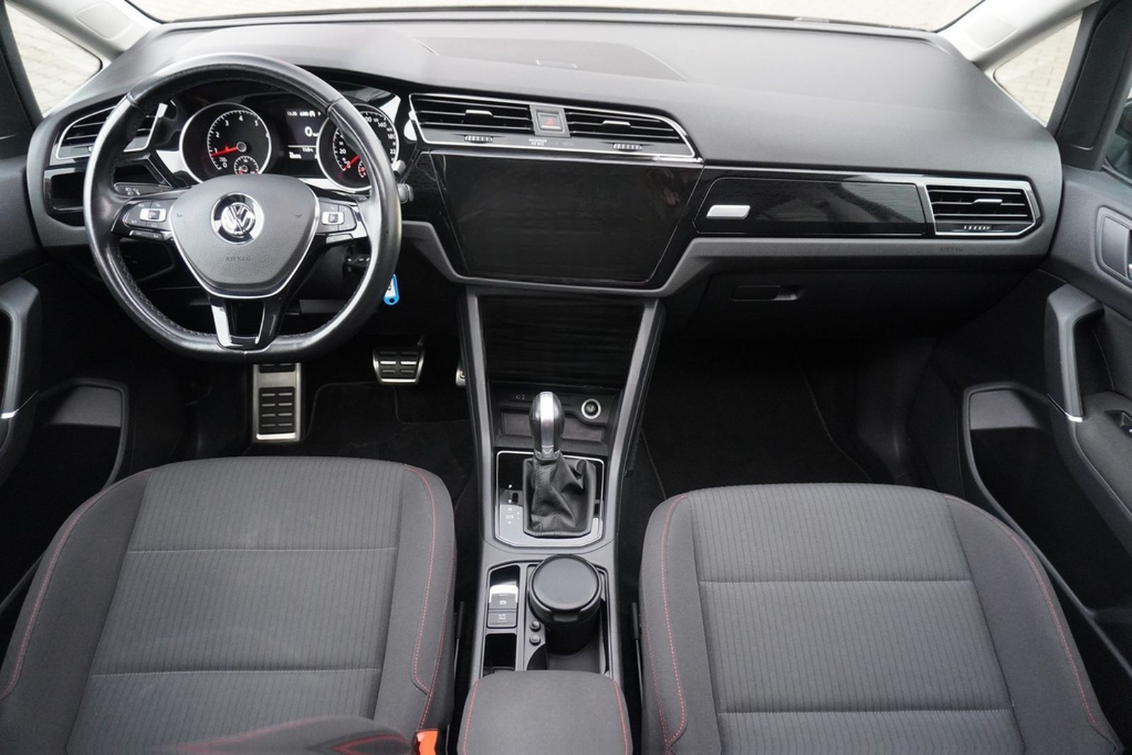 Volkswagen Touran 1.4 TSI DSG Sound LED AHK Navi 7-Sitzer foto 11